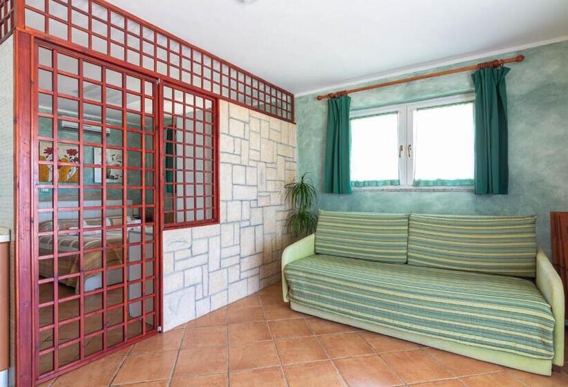 استودیوی استاندارد با چشم‌انداز دریا, Roccabianca Rooms & Studios