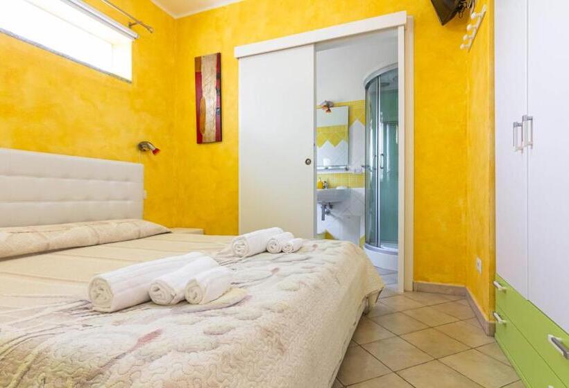 استودیو استاندارد با چشم‌انداز باغ, Roccabianca Rooms & Studios