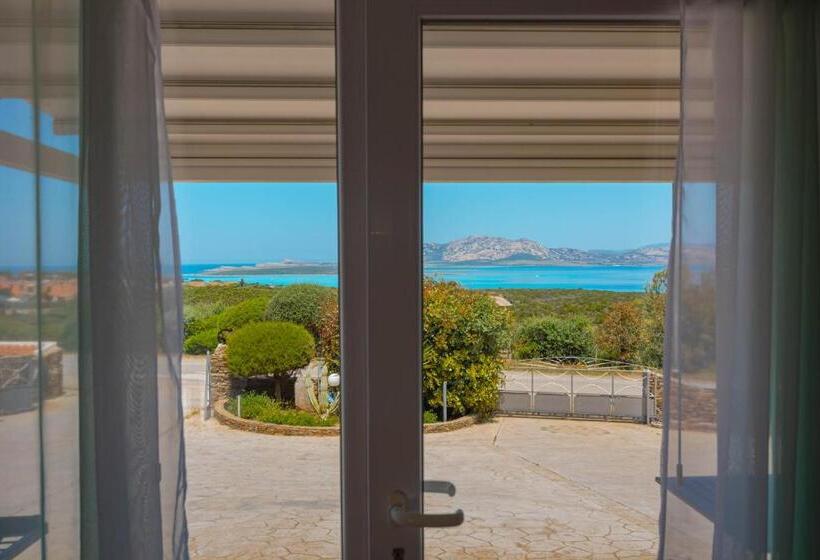 استودیوی استاندارد با چشم‌انداز دریا, Roccabianca Rooms & Studios