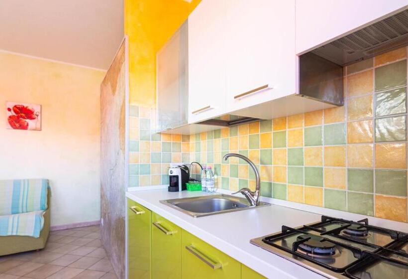استودیو استاندارد با چشم‌انداز باغ, Roccabianca Rooms & Studios