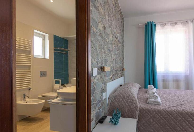 استودیوی لوکس, Roccabianca Rooms & Studios