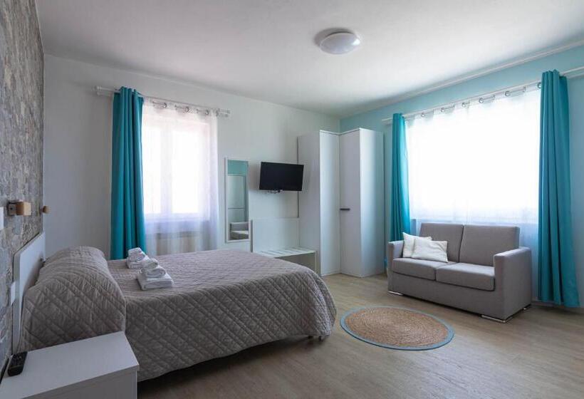 استودیوی لوکس, Roccabianca Rooms & Studios