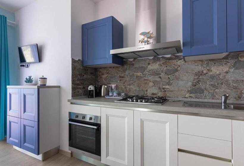 استودیوی لوکس, Roccabianca Rooms & Studios