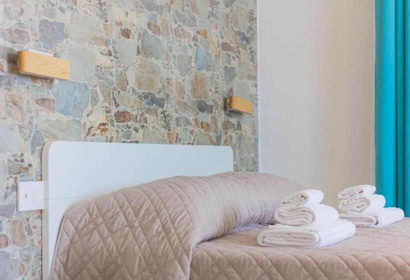 استودیوی لوکس, Roccabianca Rooms & Studios