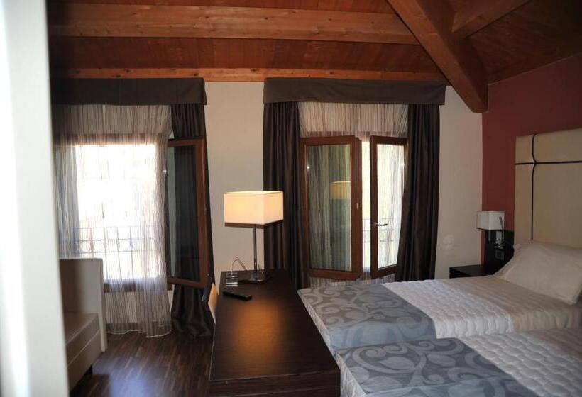 غرفة أساسية, Albergo Minuetto