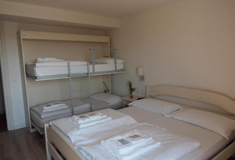 اتاق استاندارد چهار تخته, B&b Francolini