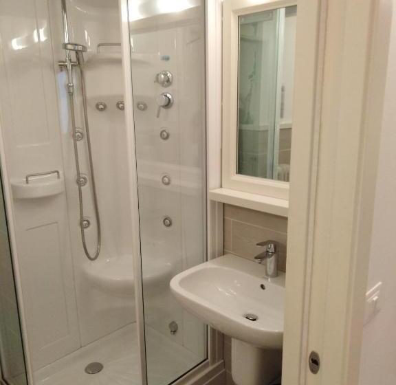 اتاق کلاسیک خانوادگی, B&b Francolini