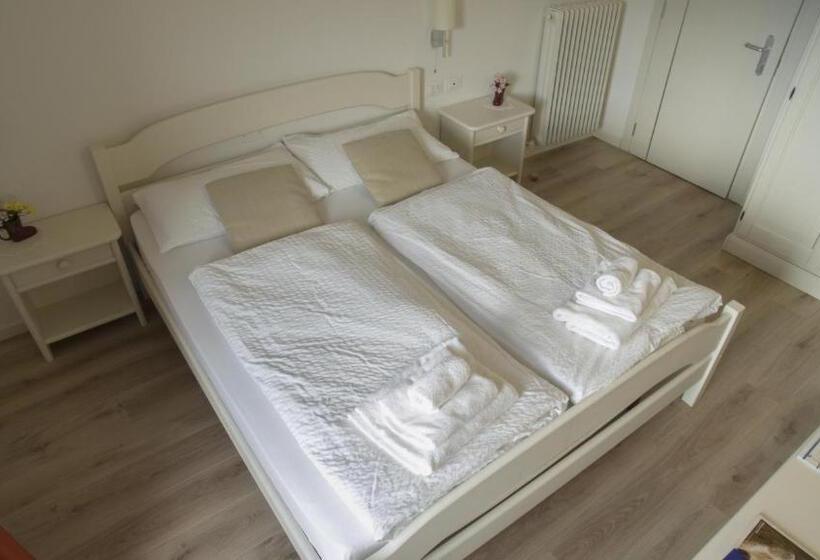 اتاق کلاسیک خانوادگی, B&b Francolini