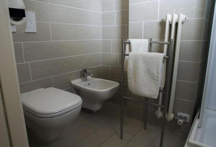اتاق کلاسیک خانوادگی, B&b Francolini