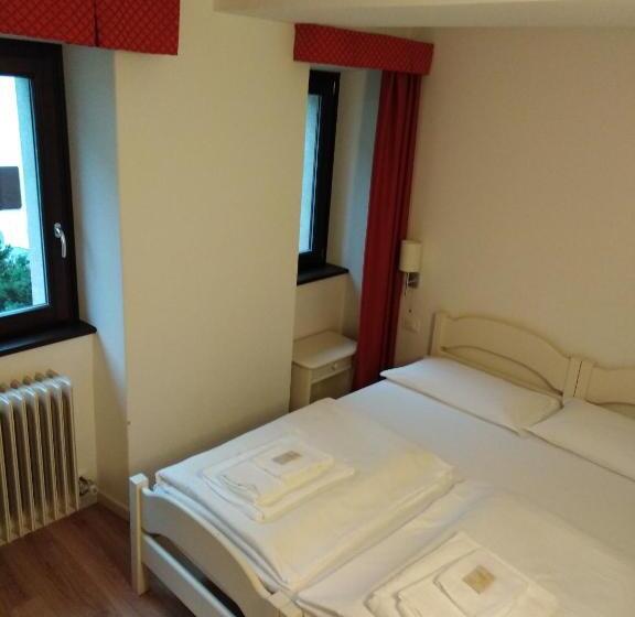 اتاق کلاسیک خانوادگی, B&b Francolini