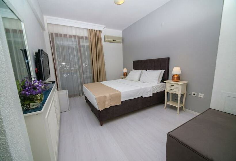 اتاق استاندارد با بالکن, Cesurlar