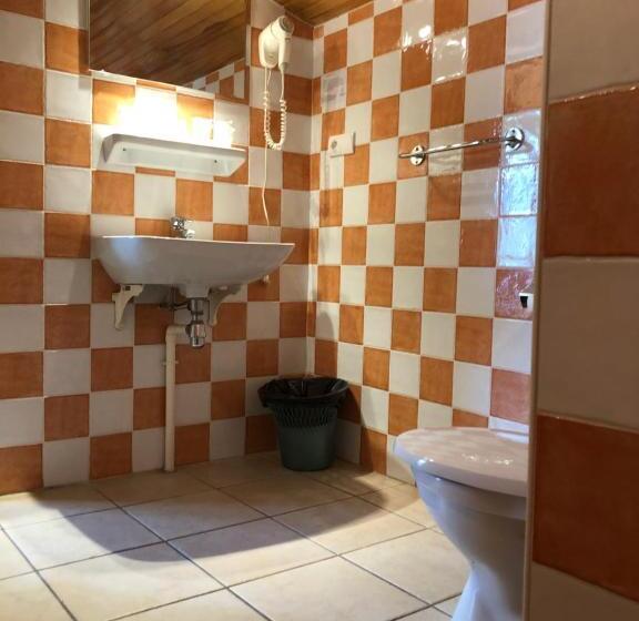 اتاق استاندارد چهار تخته, Hôtel Sans Souci