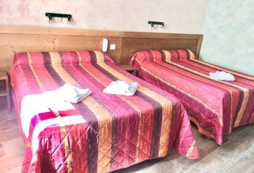 اتاق استاندارد چهار تخته, Hôtel Sans Souci