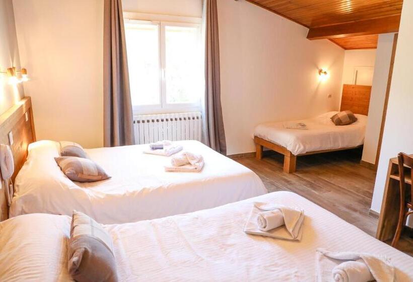 Standard Quadruple Room, Le Sans Souci