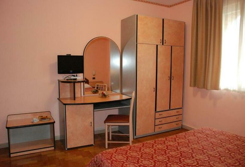 اتاق استاندارد, Ristorante Farese