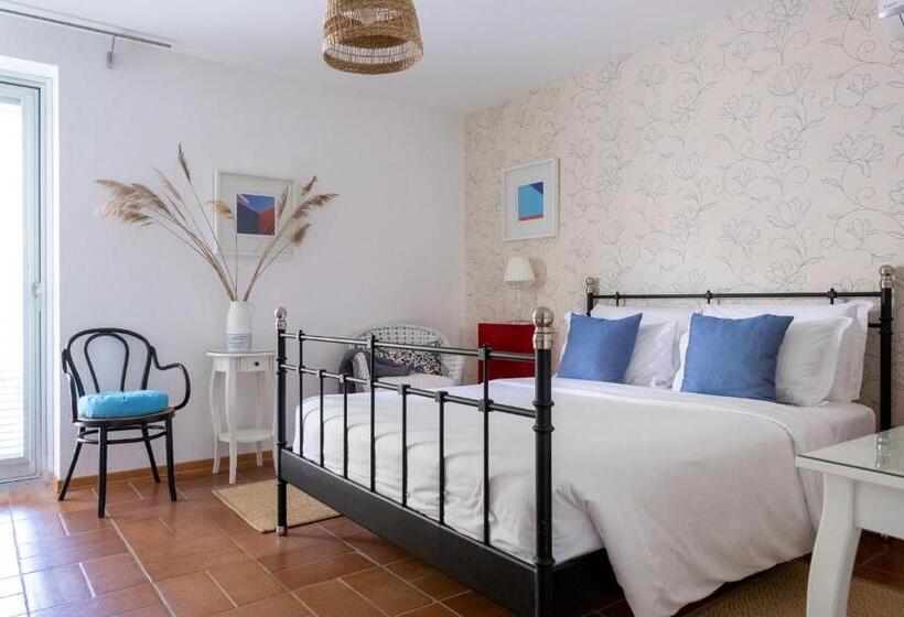 اتاق لوکس با بالکن, Villa Borgo Duino