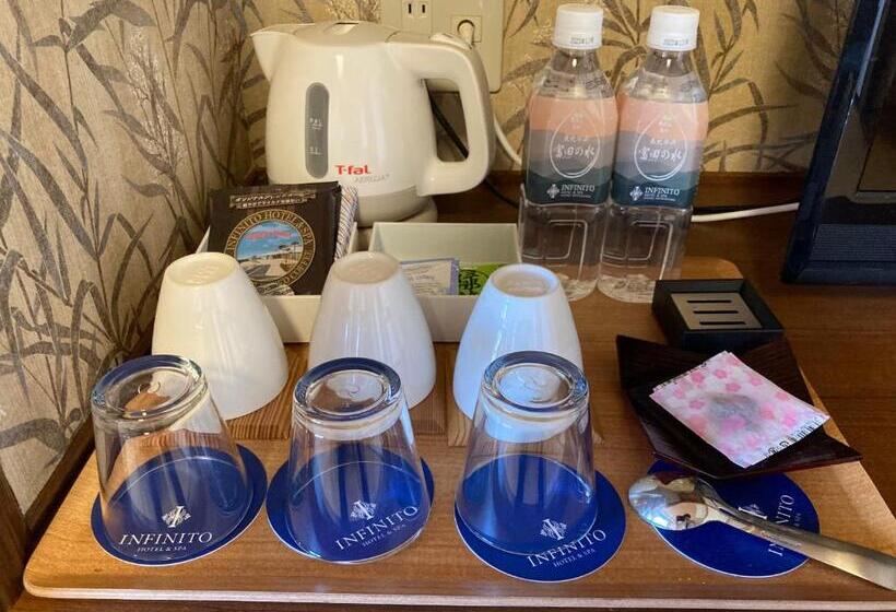 اتاق استاندارد چهارنفره با چشم‌انداز باغ, Infinito Hotel And Spa