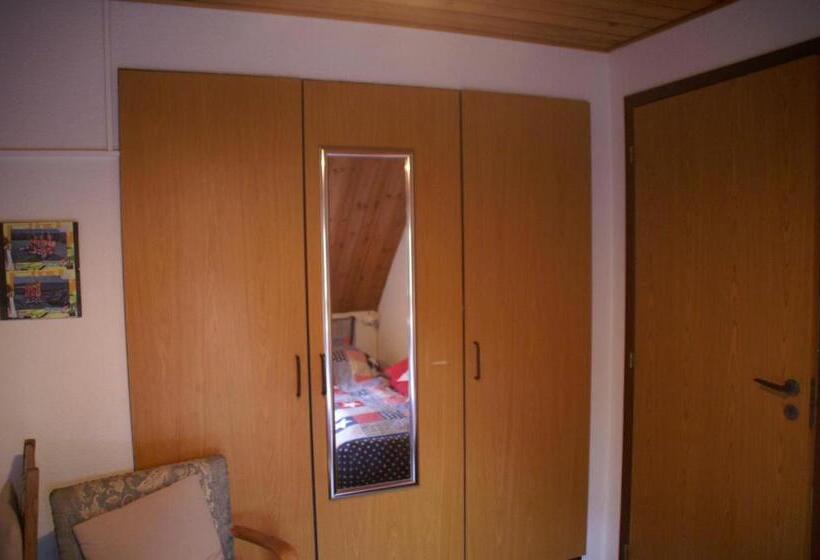 اتاق لوکس, Annys Bed & Breakfast