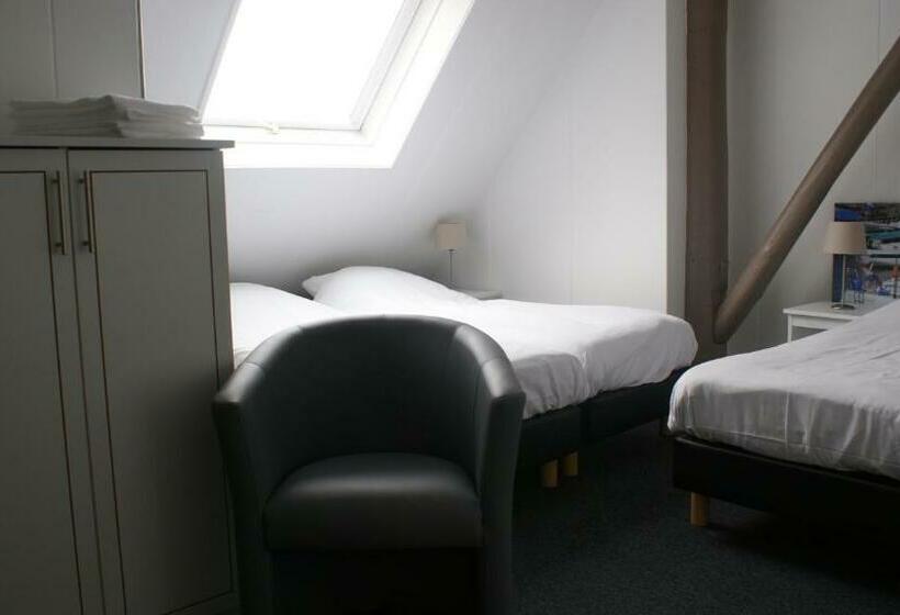 Standard Quadruple Room, Bed And Breakfast De Zeehoeve