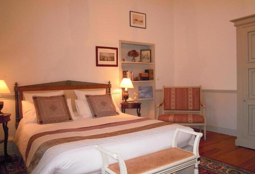 سوییت, Le Manoir De La Fieffe