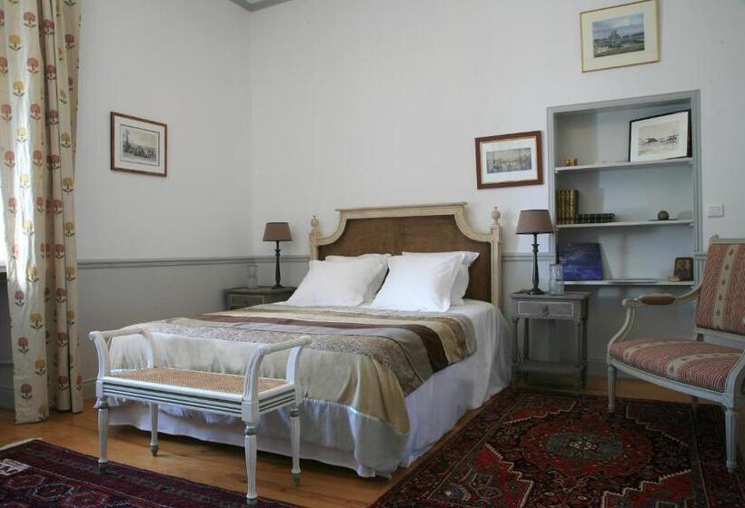 سوییت, Le Manoir De La Fieffe