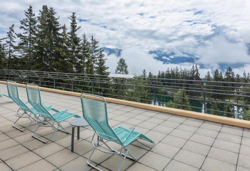 스탠다드 4인용 룸 공용 욕실, Cransmontana Youth Hostel