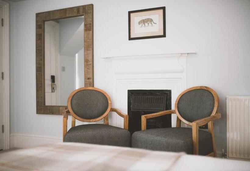 اتاق اجرایی با تخت بزرگ, Florence Gardens Boutique Hotel And Restaurant