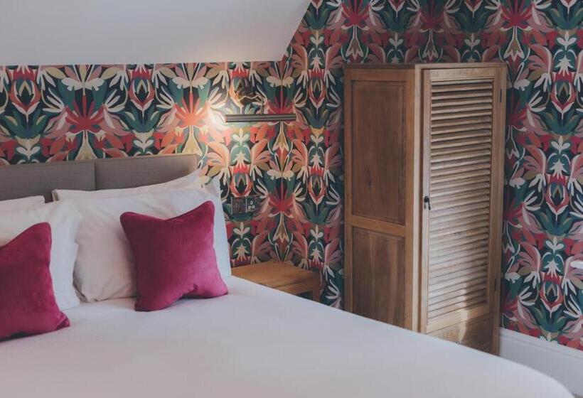 اتاق اجرایی با تخت بزرگ, Florence Gardens Boutique Hotel And Restaurant
