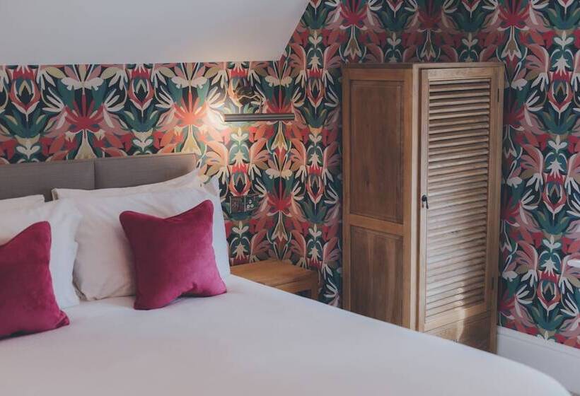 اتاق اجرایی با تخت بزرگ, Florence Gardens Boutique Hotel And Restaurant