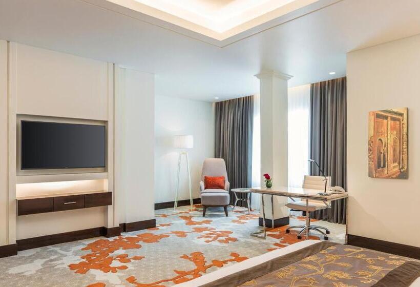 سوییت جونیور, Radisson Blu Hotel, Ajman