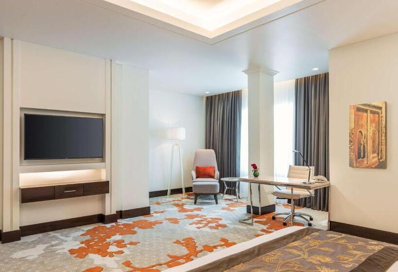 سوییت جونیور, Radisson Blu Hotel, Ajman