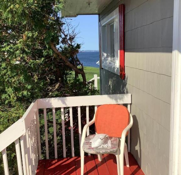 بانگلوی استاندارد, Hôtel Motel Rocher Percé