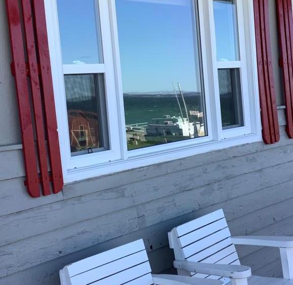 اتاق لوکس, Hôtel Motel Rocher Percé