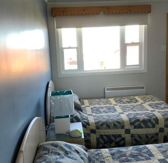 اتاق لوکس, Hôtel Motel Rocher Percé