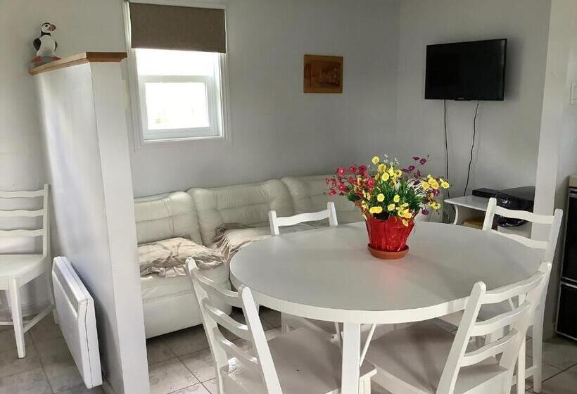 کلبه ییلاقی, Hôtel Motel Rocher Percé