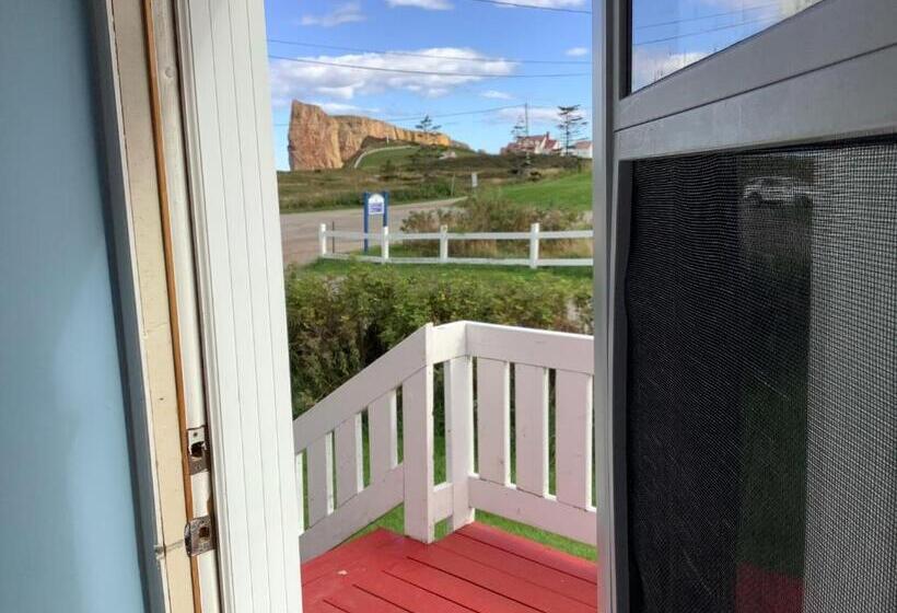 کلبه ییلاقی, Hôtel Motel Rocher Percé
