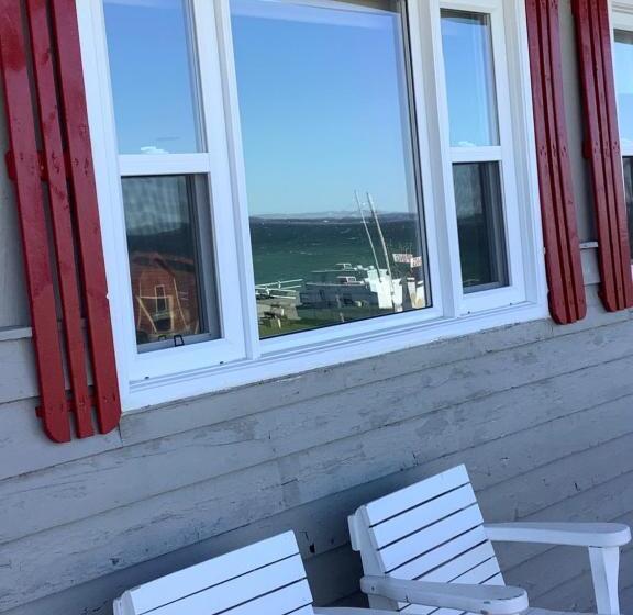 اتاق لوکس, Hôtel Motel Rocher Percé