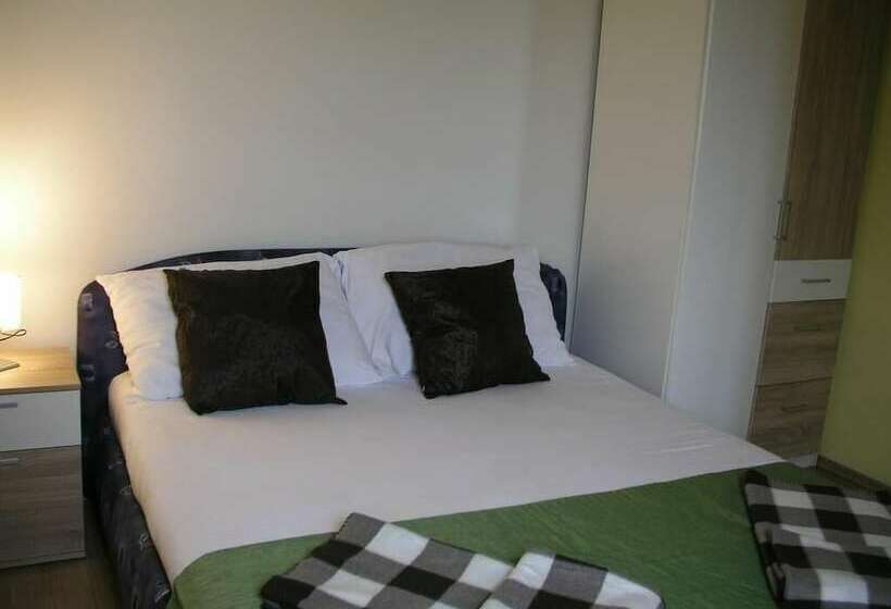 آپارتمان 1 خوابه با بالکن و چشم‌انداز دریا, Aparthotel Pecic