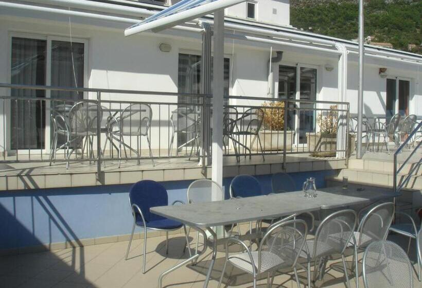آپارتمان راحتی 1 خوابه, Aparthotel Pecic