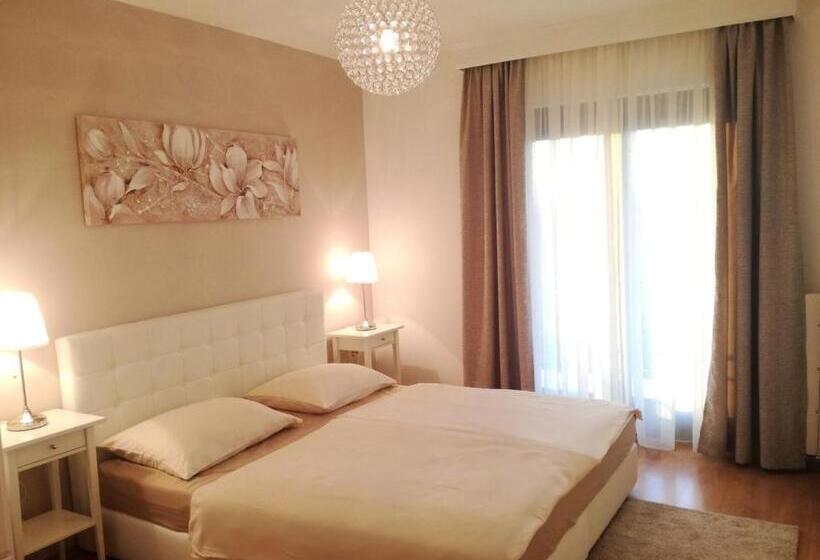 اتاق استاندارد با بالکن و چشم‌انداز دریا, B&b Marijana