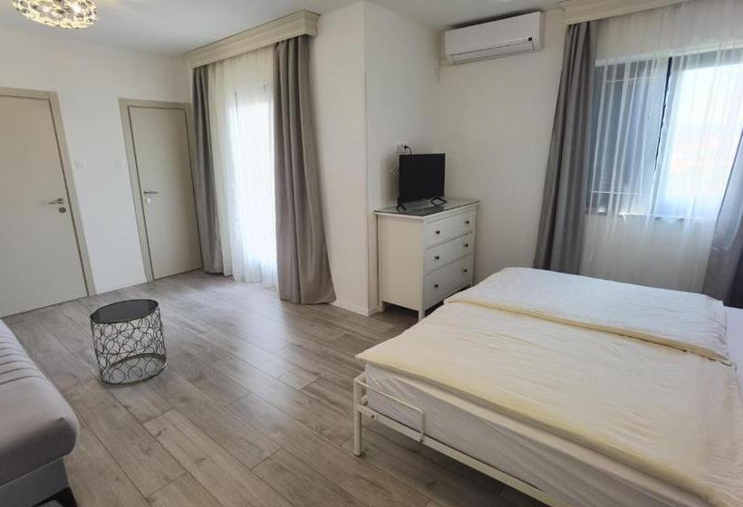اتاق استاندارد با بالکن, B&b Marijana