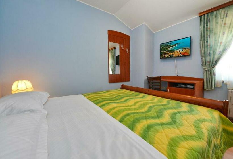 اتاق استاندارد, Bed And Breakfast Julia