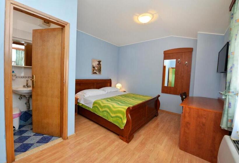 اتاق استاندارد, Bed And Breakfast Julia