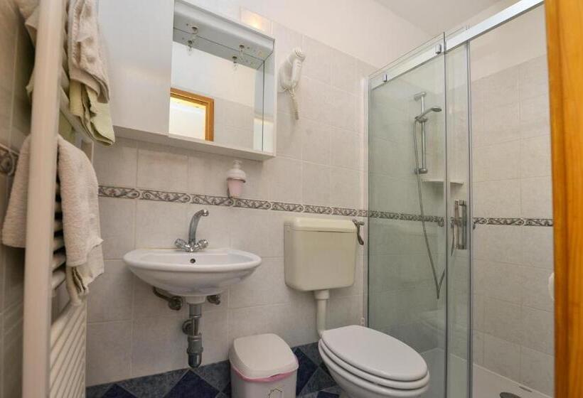 اتاق استاندارد, Bed And Breakfast Julia