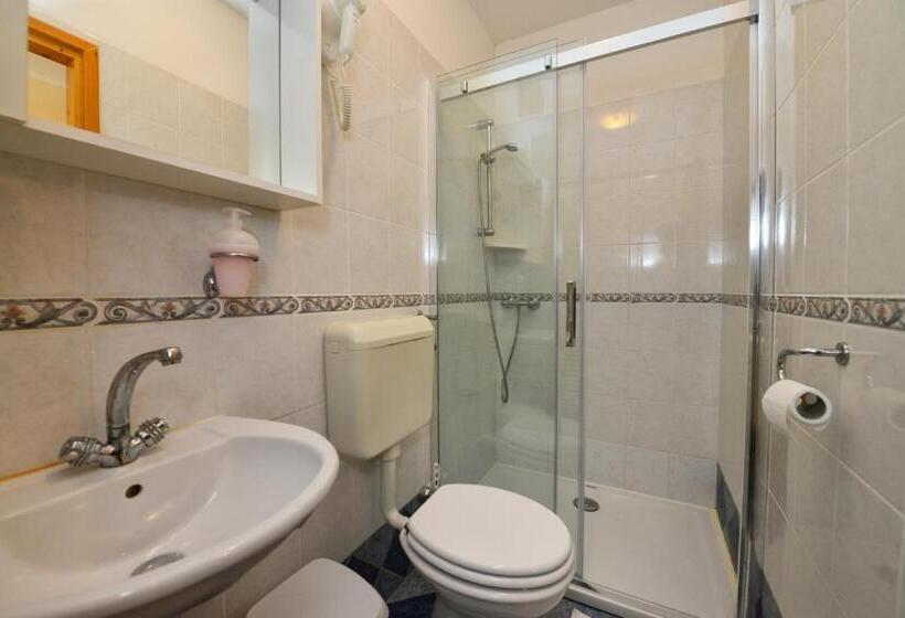 اتاق استاندارد, Bed And Breakfast Julia