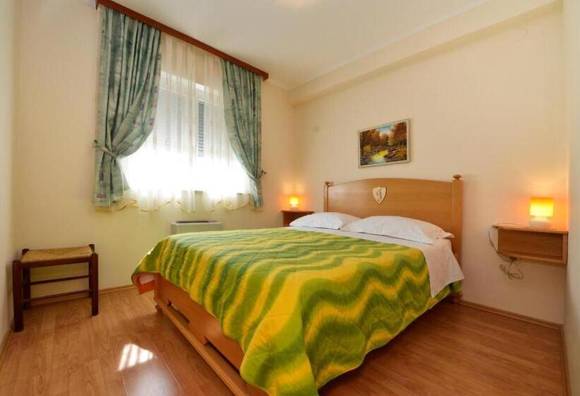 اتاق استاندارد, Bed And Breakfast Julia