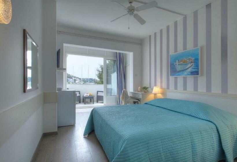 اتاق استاندارد با بالکن و چشم‌انداز دریا, Gina Bed & Breakfast