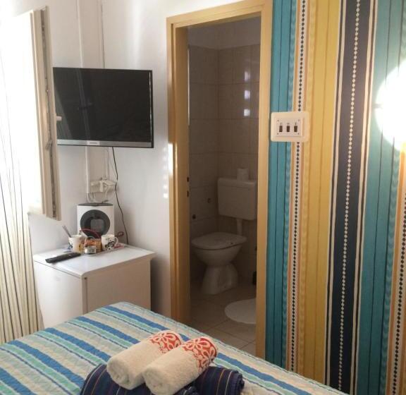 اتاق استاندارد, Gina Bed & Breakfast