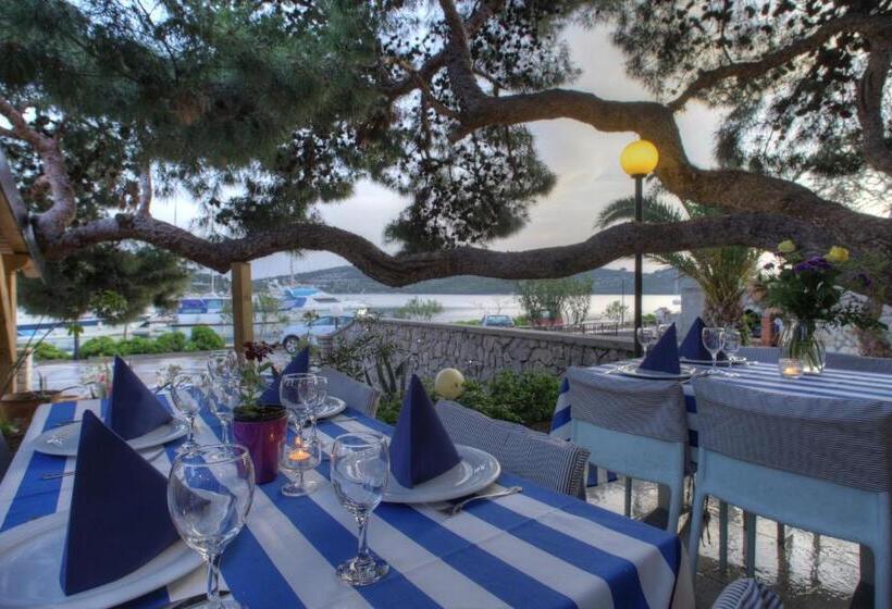 اتاق پنت هاوس, Gina Bed & Breakfast