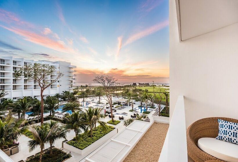 سوئیت جونیور با تخت بزرگ, Dreams Karibana Cartagena Golf & Spa Resort   All Inclusive